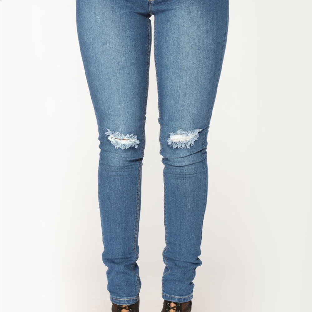 NEW Ripped Skinny Jeans